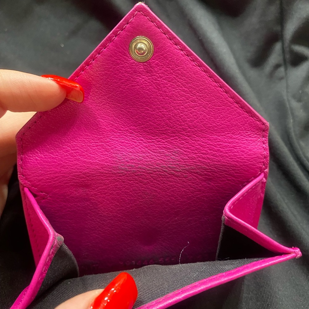 💕🤭 Balenciaga pink wallet! - Picture 7 of 16